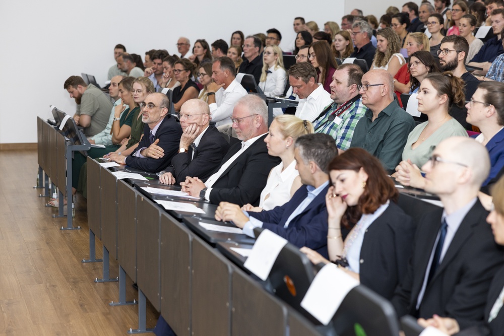 Begrüßung und Ansprache des Dekans, Prof. Dr. Wofgang Weidner